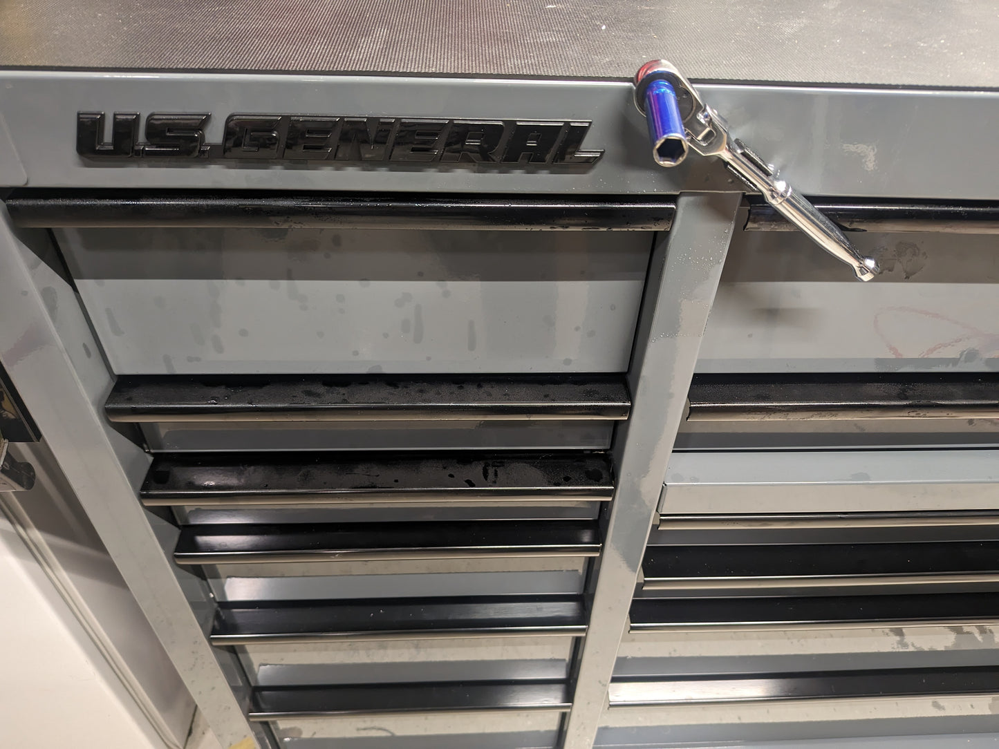 Icon quarter inch ratchet magnetic organizer and holder