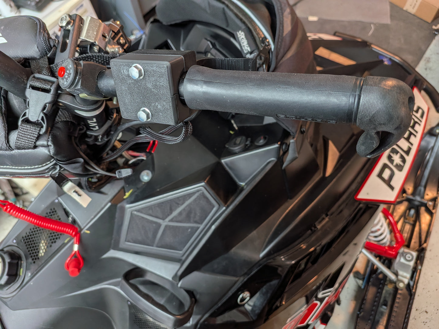 Polaris Pro ride, Axys finger throttle! 2011+