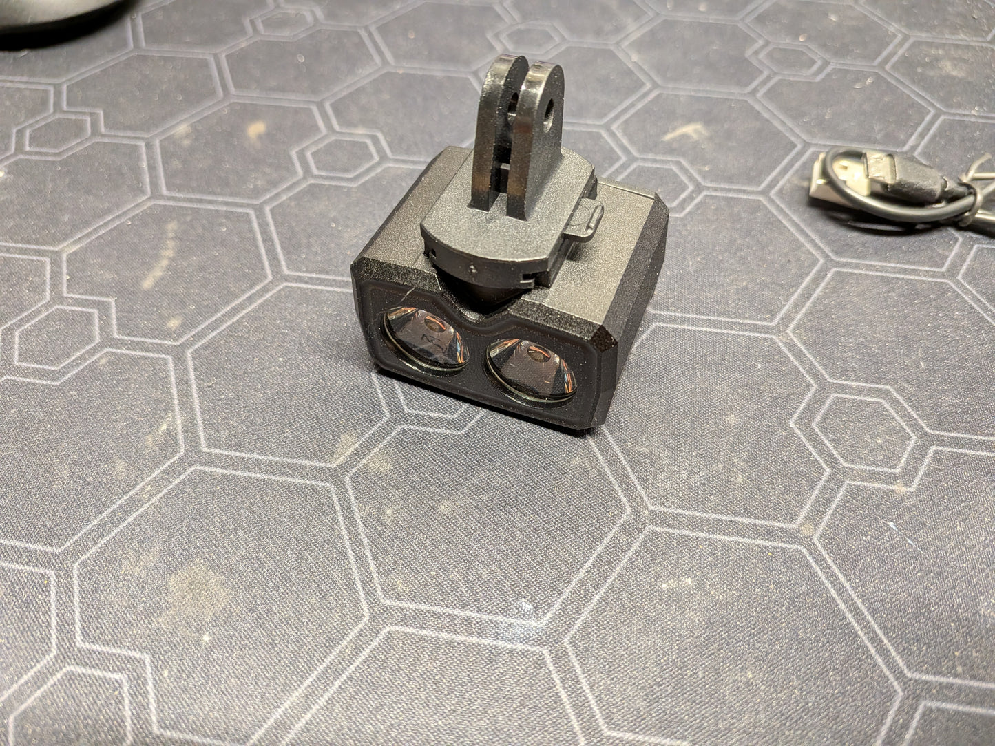 1000 lumen go pro mount style headlight