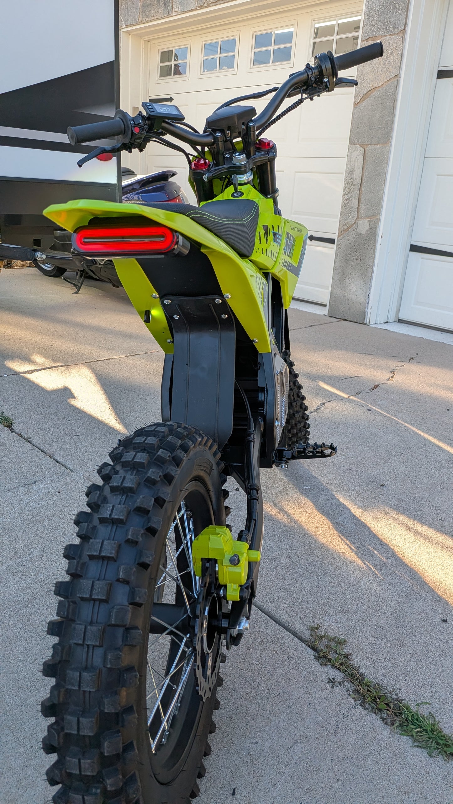 Valtinsu EM5 brake light